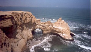 Voyage et Tourisme au Pérou – La « Cathédrale », Paracas, Pérou